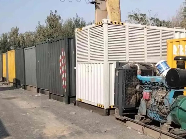 沿滩200KW柴油发电机机组每小时油耗是多少？